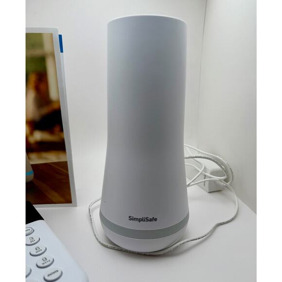 SimpliSafe Home Security Base Station SSBS3 and Keypad - Picture 6 of 12